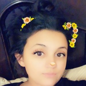 Meet your Posher, Danielle